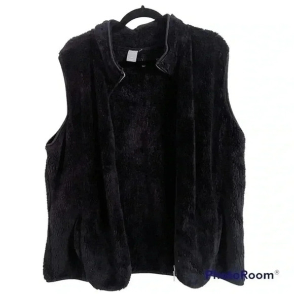 St. John’s Bay black sherpa vest XXL - Picture 3 of 6